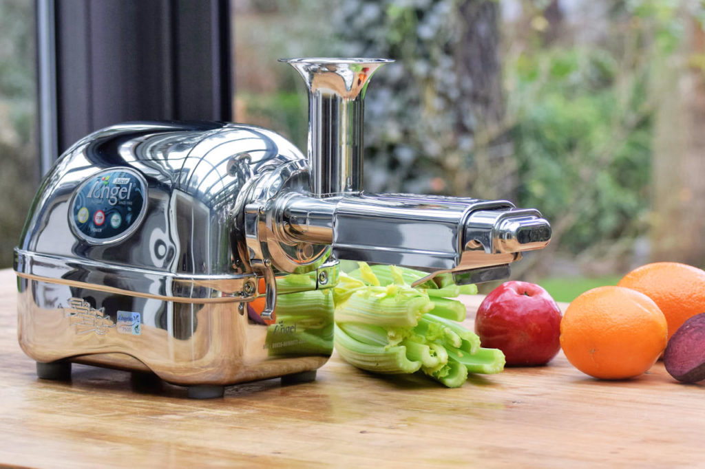 Angel Juicer mit Saftzutaten